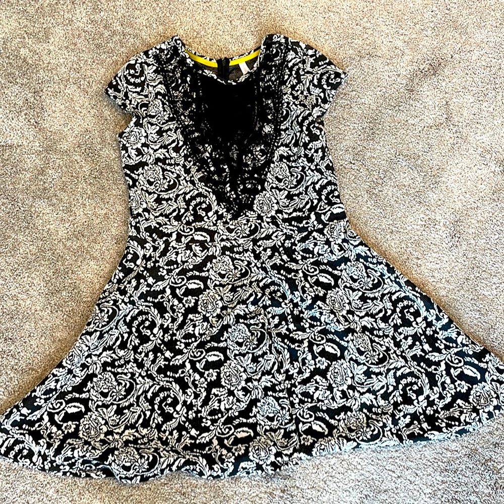 🌸2/$30 Floral Lace Tapestry Skater Dress